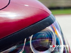 Alfa Romeo Stelvio Headlight Trim Kit - Carbon Fiber
